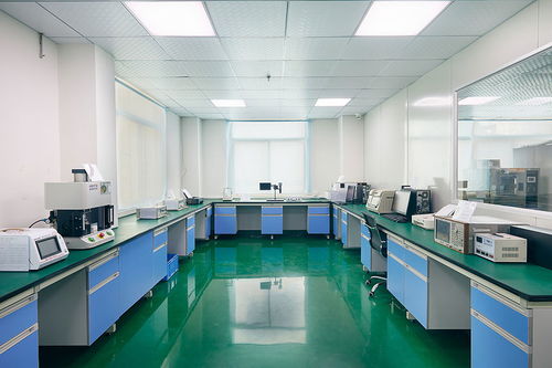 融合光影艺术 机械制造摄影与计算机软硬件零售的跨界共生